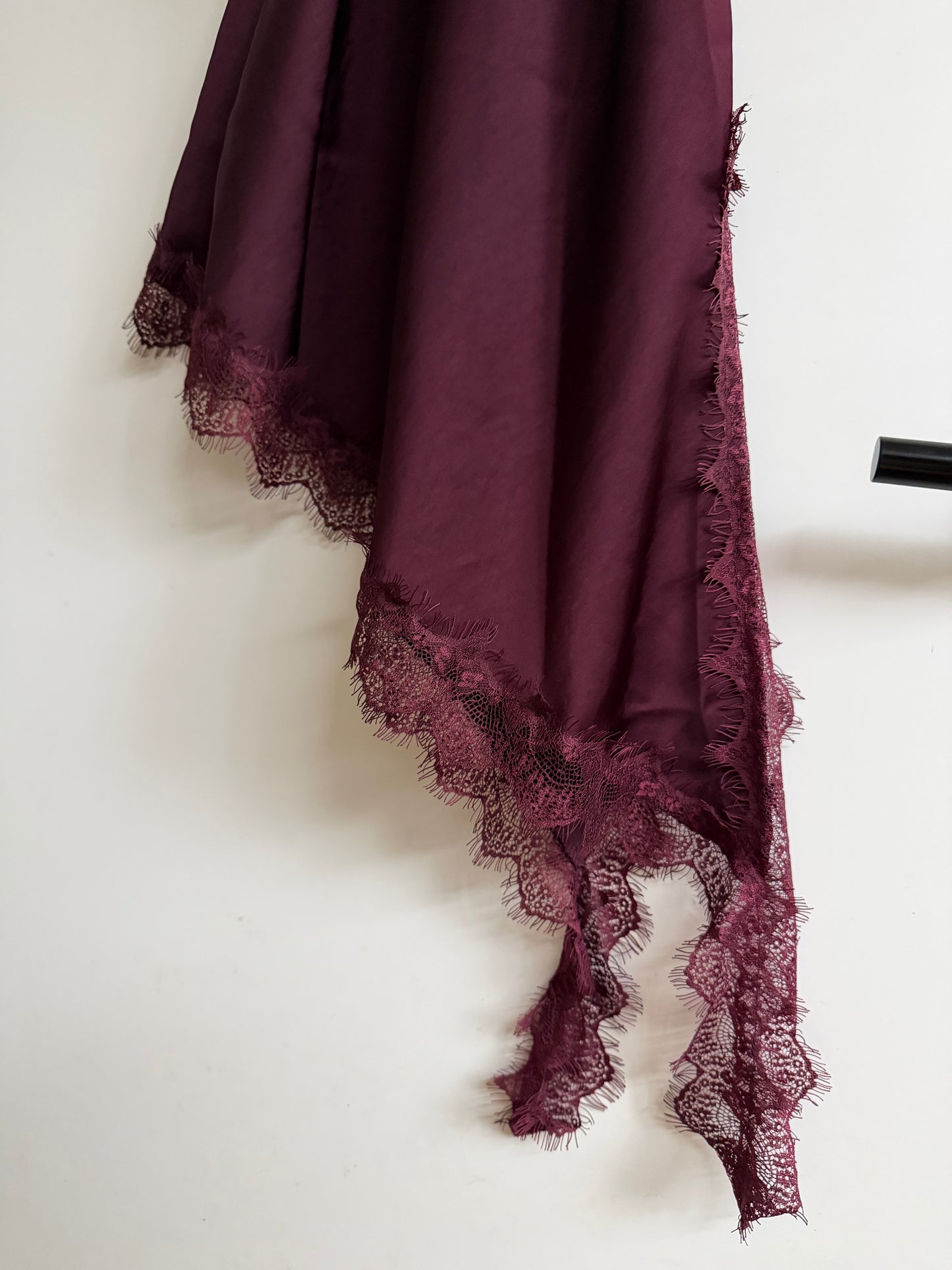 Satijnen top met kant - Burgundy