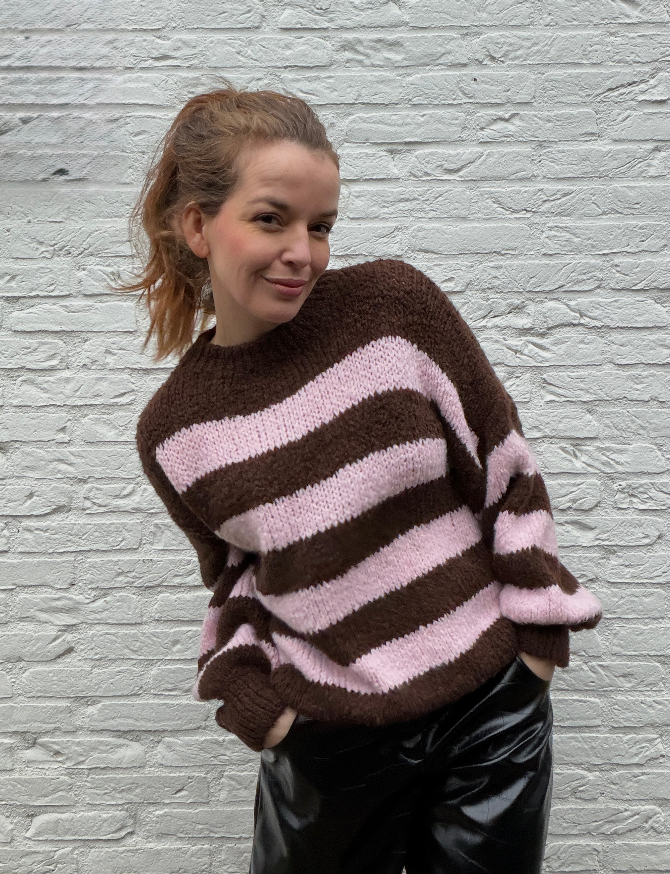 Trui met strepen bruin roze