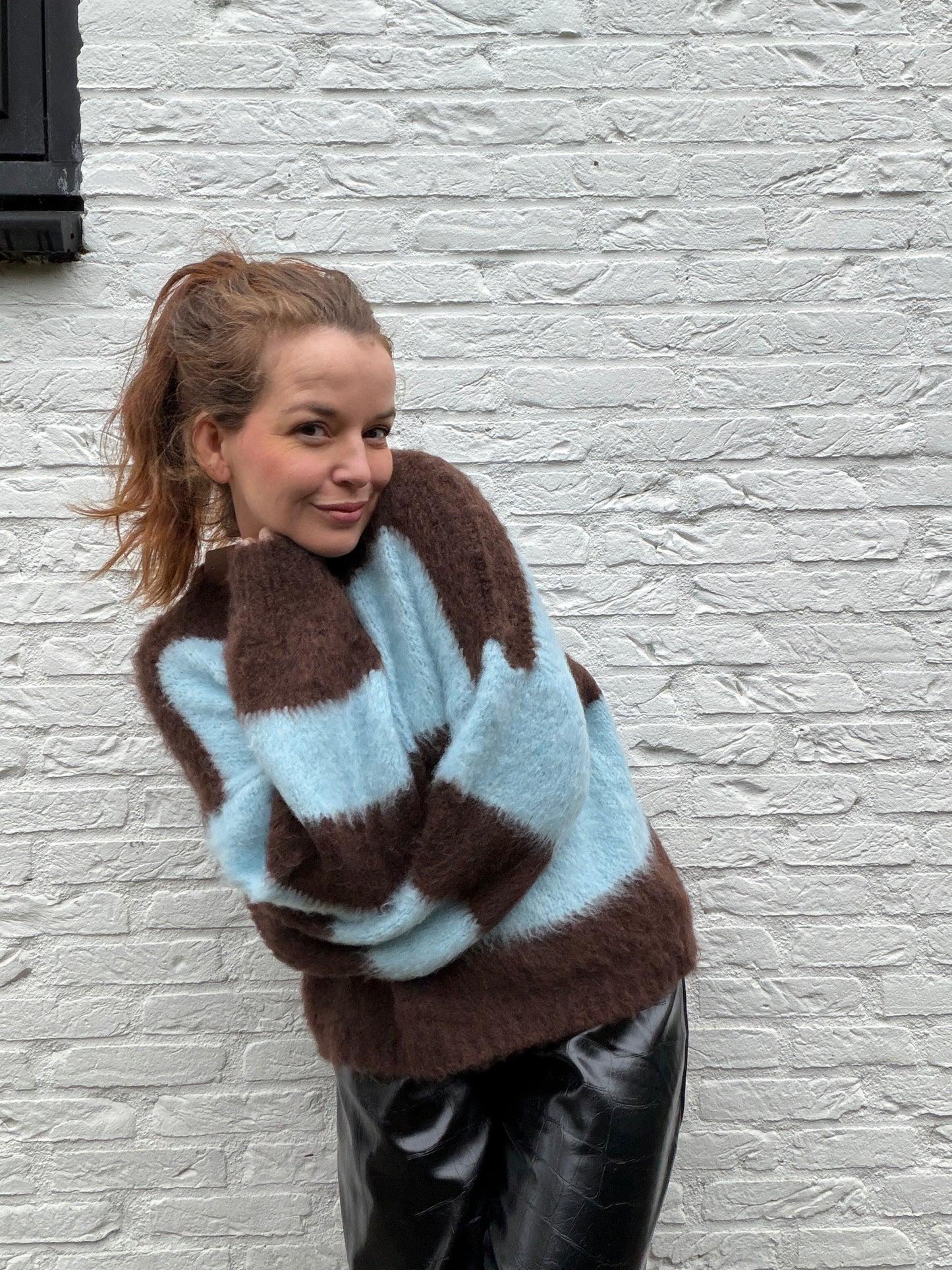Fluffy trui bruin blauw
