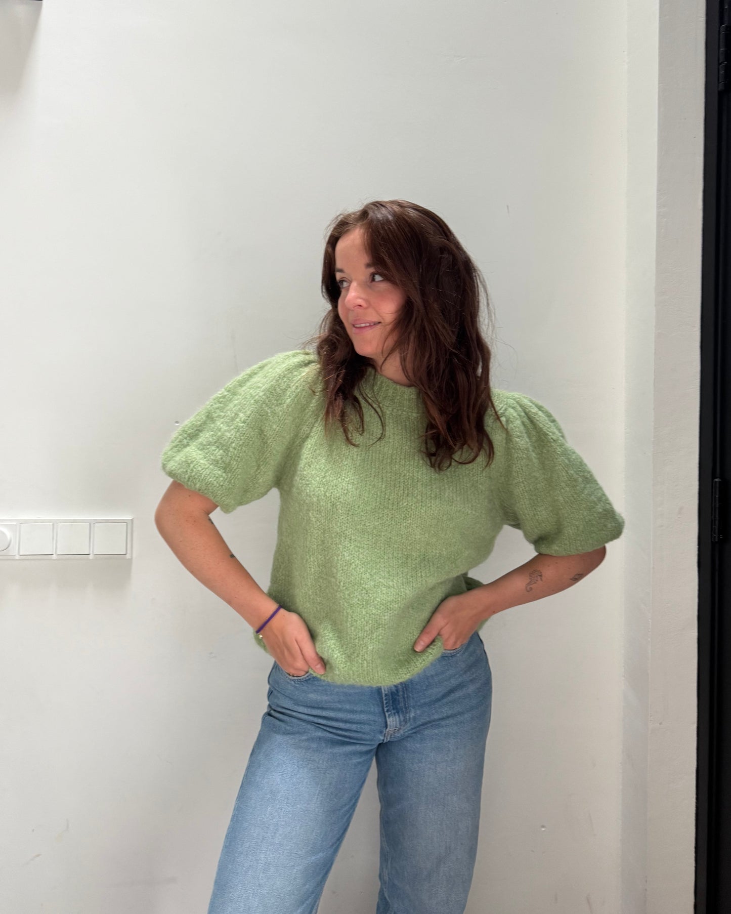 Groene top met pofmouwen